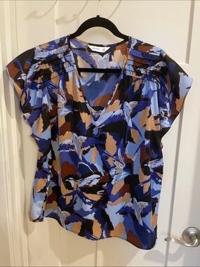 Nine West Blue and Brown Abstract Flutter Sleeve V-Neck Blouse
